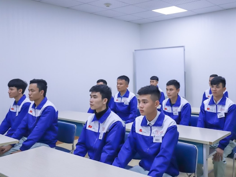 Lệ ph&iacute; xin giấy ph&eacute;p xuất khẩu lao động