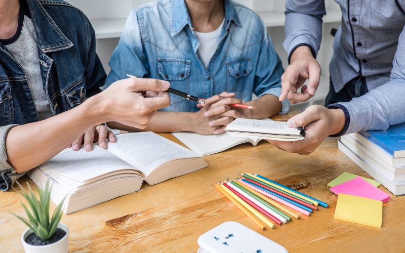Mở Lớp Dạy Th&ecirc;m C&oacute; Cần Đăng K&yacute; Kinh Doanh